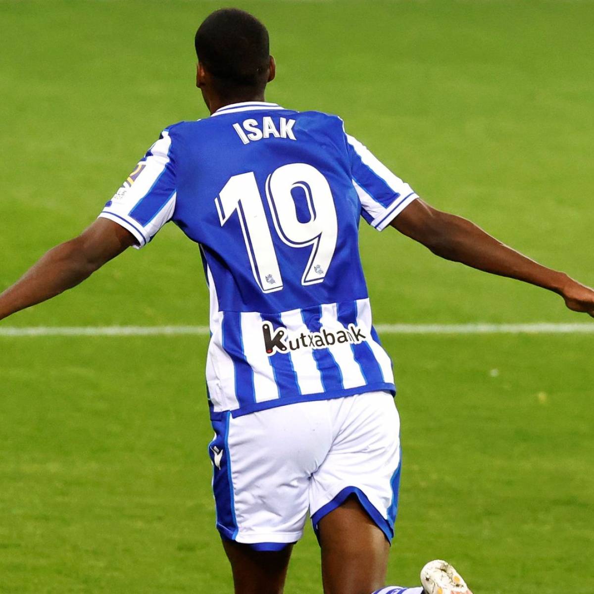 Real Sociedad Isak Fallt Aus