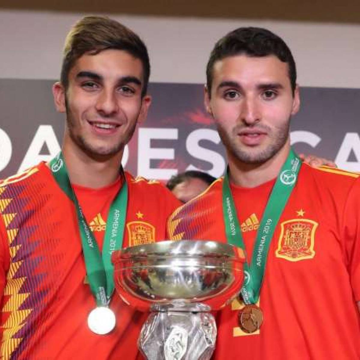 Bvb Flirt Torres Aussergewohnliches Talent Aber Kein Sancho