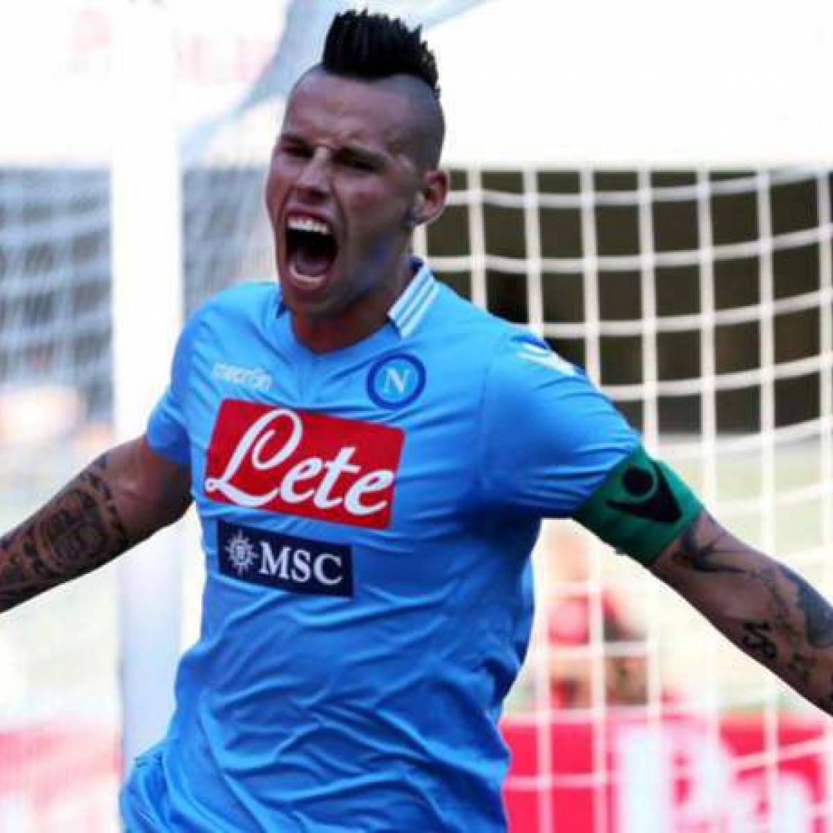 Verwirrspiel Um Hamsik Was Lauft Mit Den Bayern