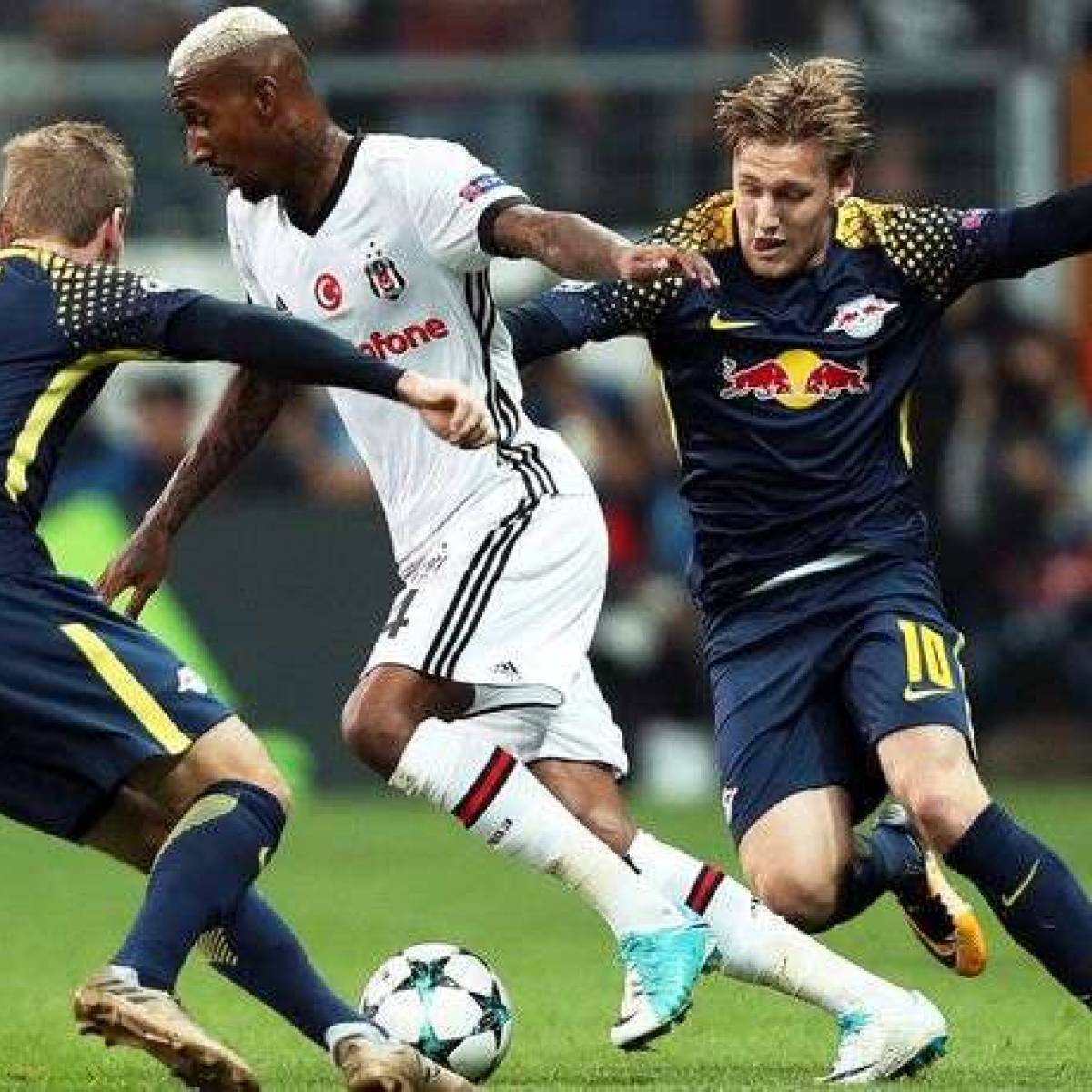 Besiktas Zehner Talisca In Die Bundesliga