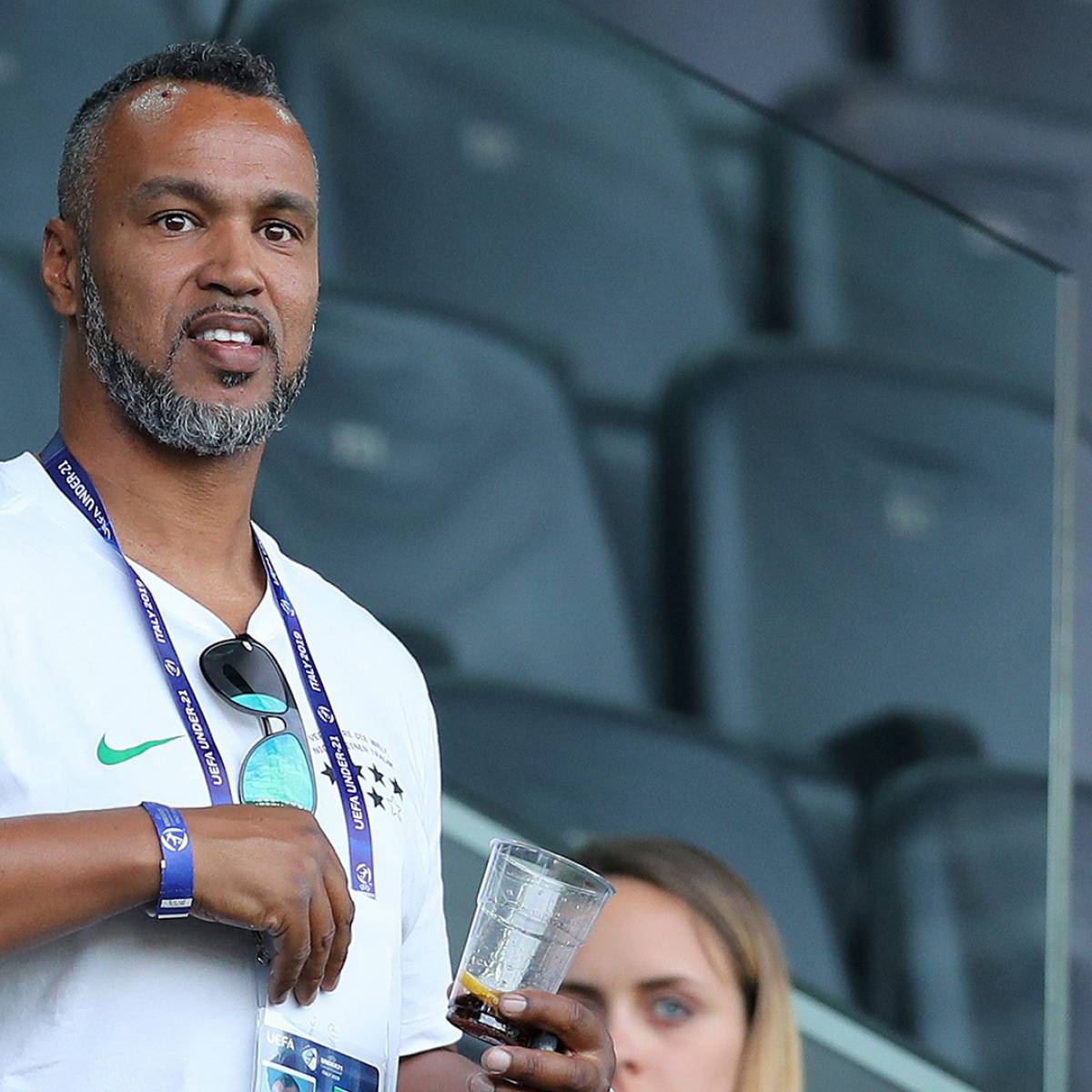 Hsv Esume Wird Befordert