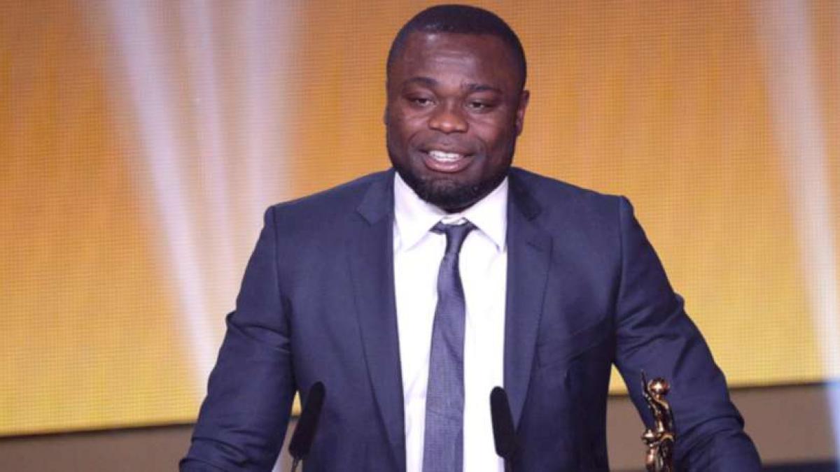 Schneider baut Schalke um: Asamoah und Rosen im Gespräch