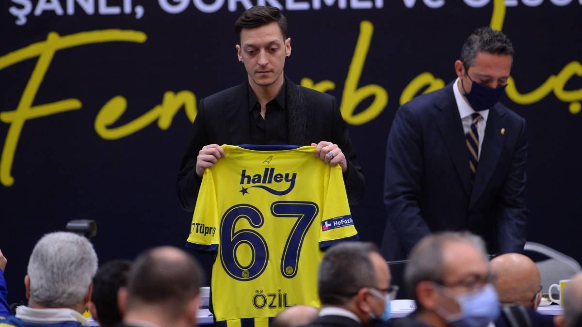 Özil feiert gelungenes Fener-Debüt