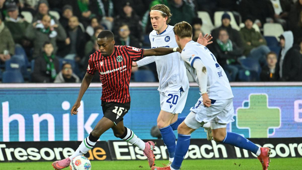 Bundesliga-Interesse-an-Bayern-Leihgabe-Aseko