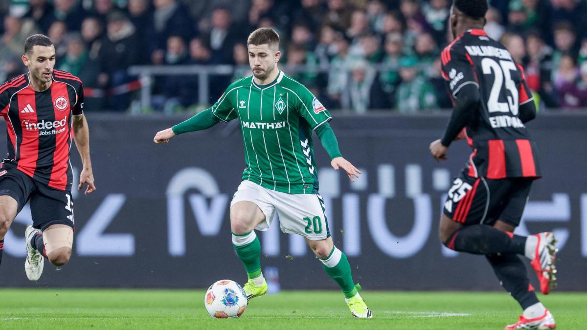 Gespr-che-laufen-Schmid-vor-Blitz-Abschied-