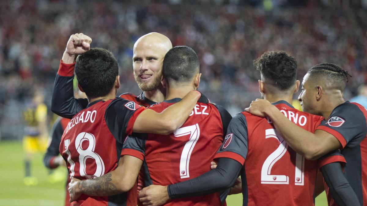 Ex-Gladbacher-Bradley-winkt-neuer-Trainerjob