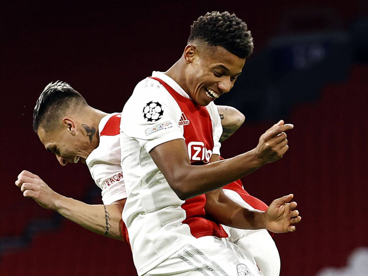 Neres Verlasst Ajax