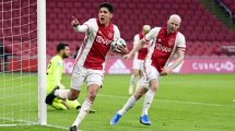Ajax verlängert mit Álvarez
