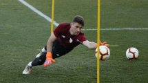 Unai Simon Athletic Bilbao Alter Position Grosse Gewicht