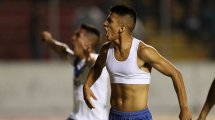 Auch Barça an Almada dran
