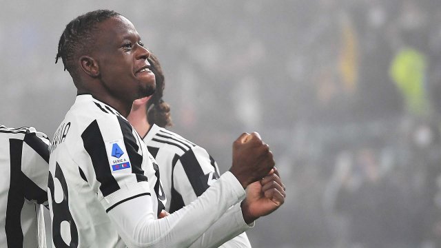 Denis Zakaria 2122 3