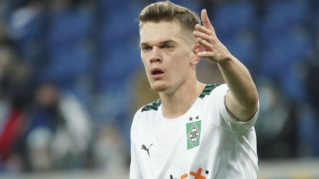 Matthias Ginter 2122 3