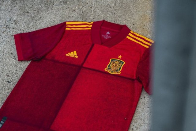 Deutschland Spanien Italien Co Die Trikots Fur Die Em 2020