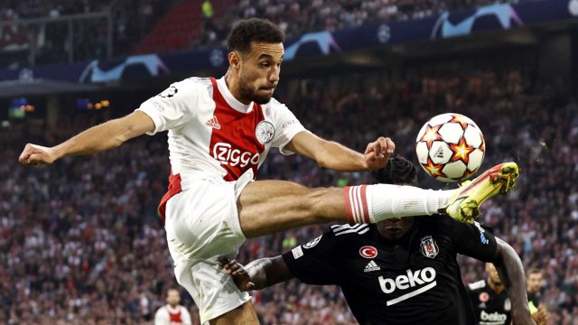 Noussair Mazraoui 2122