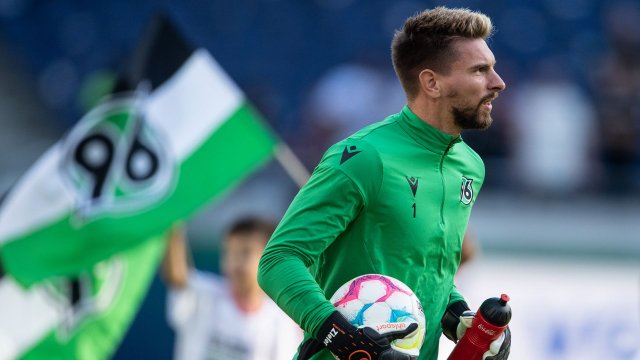Ron-Robert Zieler 2223
