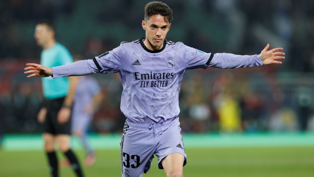 Sergio Arribas celebra un gol