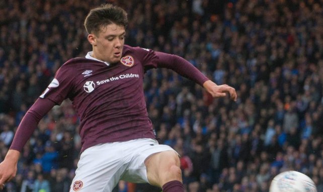 Aaron Hickey in Aktion für Heart of Midlothian