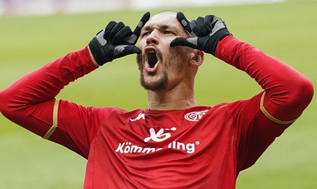 Ludovic Ajorque feiert ein Tor für den 1. FSV Mainz 05