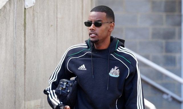 Alexander Isak ganz cool unterwegs