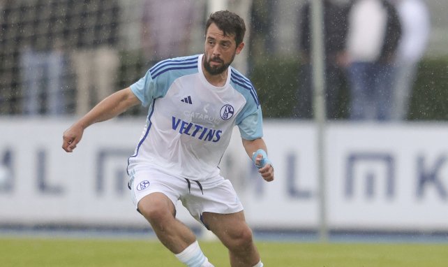 Amin Younes im Schalke-Trikot