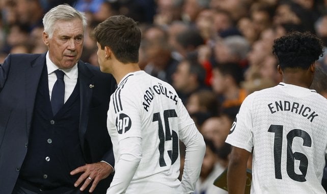 Carlo Ancelotti mit Arda Güler und Endrick