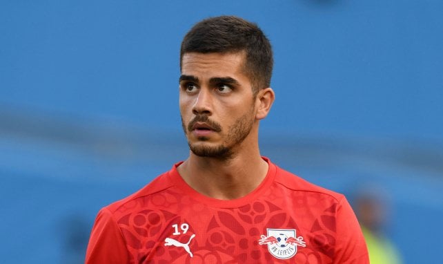 André Silva beim Aufwärmen