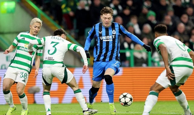 Andreas Skov Olsen mit dem Ball am Fuß