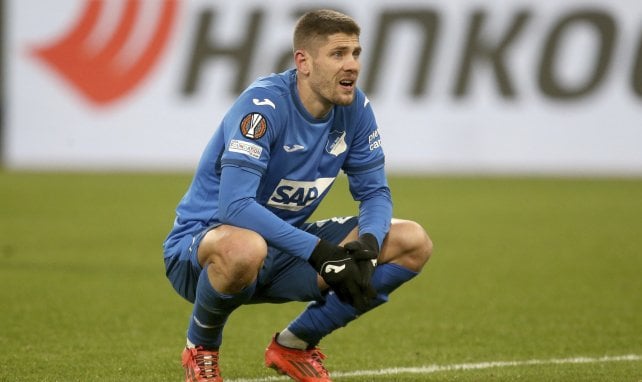 Andrej Kramaric kniet