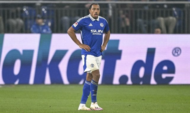 Anton Donkor im S04-Trikot