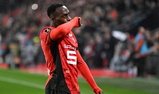 Arnaud Kalimuendo im Trikot von Stade Rennes