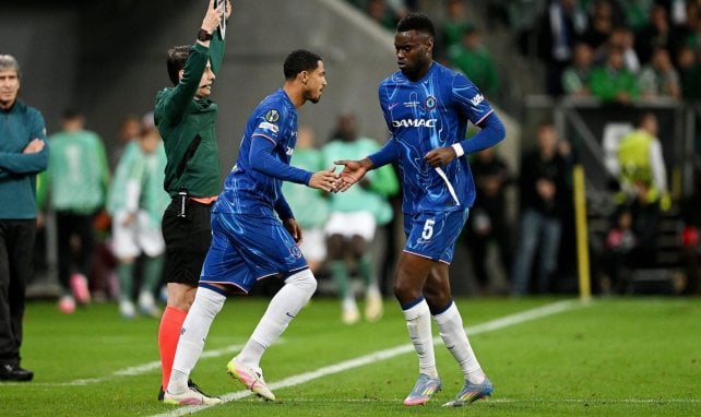 30 Millionen: Chelsea gibt Badiashile ab