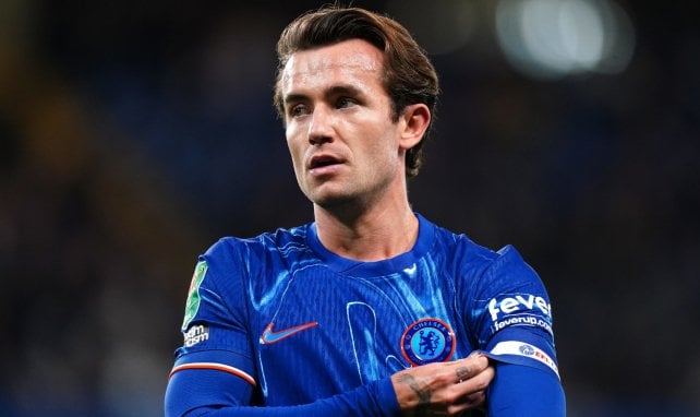 Ben Chilwell richtet sich die Binde