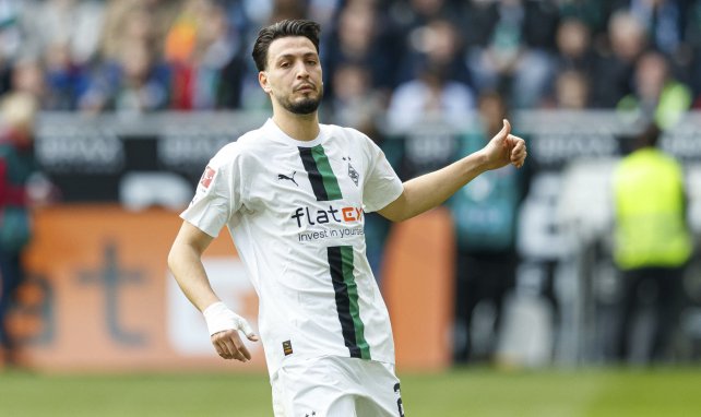  Ramy Bensebaini im Trikot von Borussia Mönchengladbach