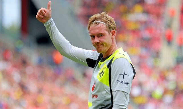 Julian Brandt hebt den Daumen