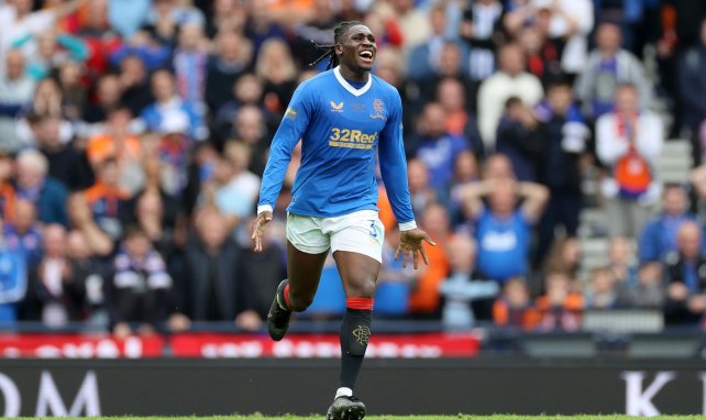 Calvin Bassey freut sich mit Glasgow