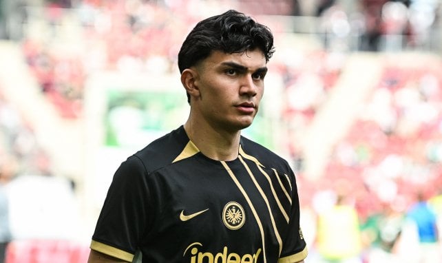 Can Uzun im Trikot von Eintracht Frankfurt