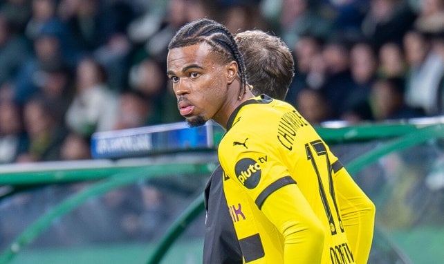 Carney Chukwuemeka im BVB-Trikot