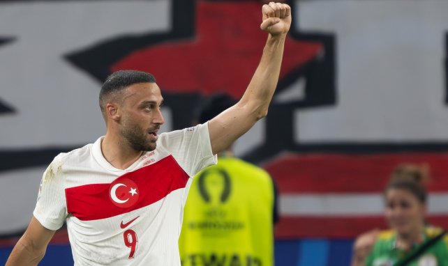 Cenk Tosun bejubelt ein Tor