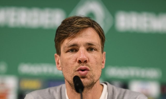 Clemens Fritz bei einer Pressekonferenz