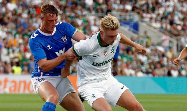 Conrad Harder behauptet den Ball für Sporting CP