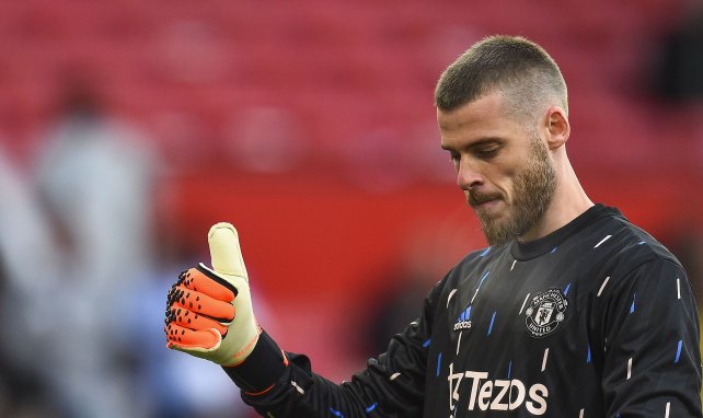 David de Gea hebt den Daumer