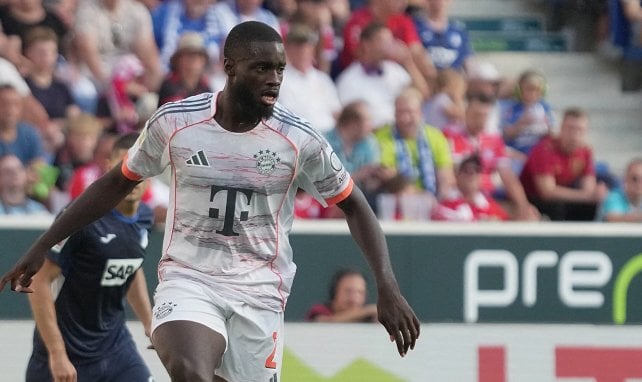 Dayot Upamecano im Einsatz für Bayern München