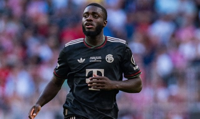 Dayot Upamecano konzentriert sich auf seine nächste Abwehraktion