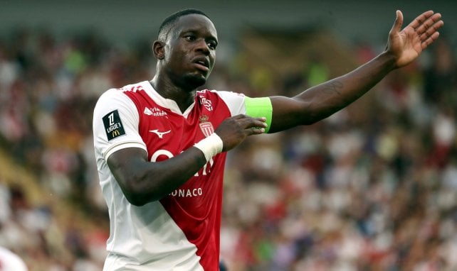 Denis Zakaria macht Gesten