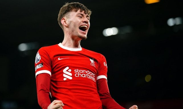 Conor Bradley jubelt im Reds-Trikot