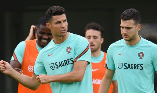 Diogo Dalot und Cristiano Ronaldo
