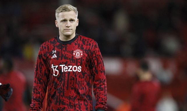 donny van de beek 2324