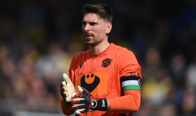 96-Kapitän Ron-Robert Zieler