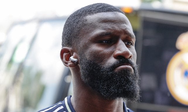 Antonio Rüdiger und das Real-Logo