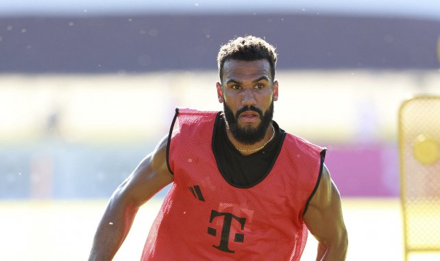 Eric Maxim Choupo-Moting im Trainingsoutfit des FC Bayern